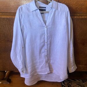 Tahari 100% linen open V-neck shirt